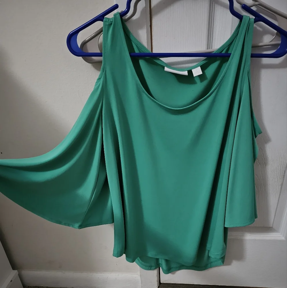 Clothes - Picture 1 of 8